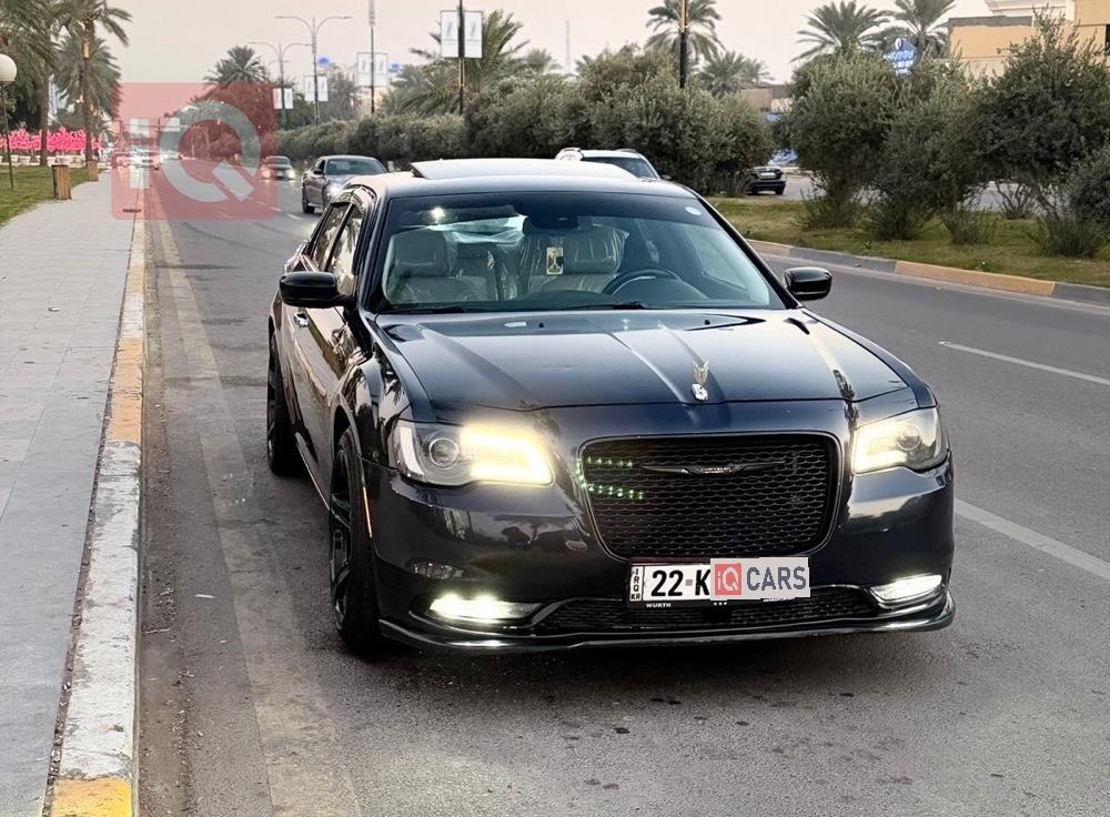 کرایسلەر 300